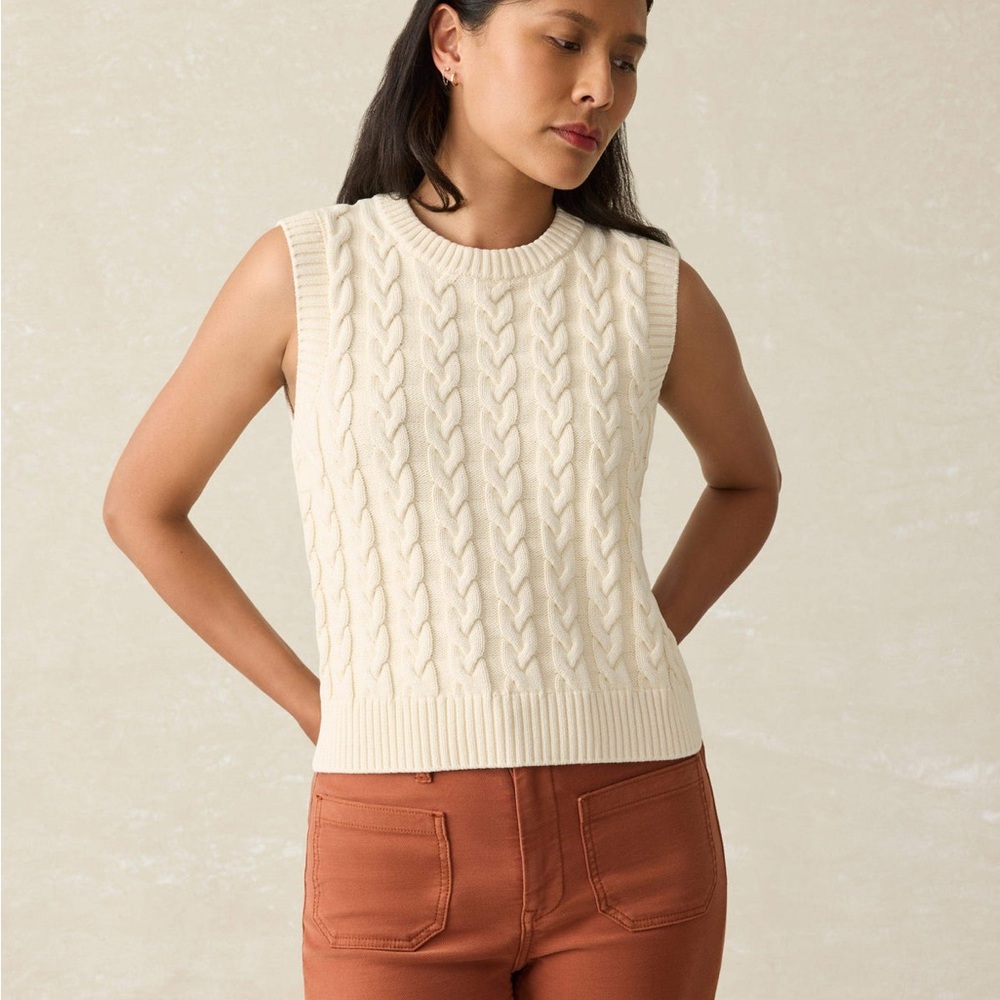 Faherty • Sunwashed Sweater Vest - White Shell